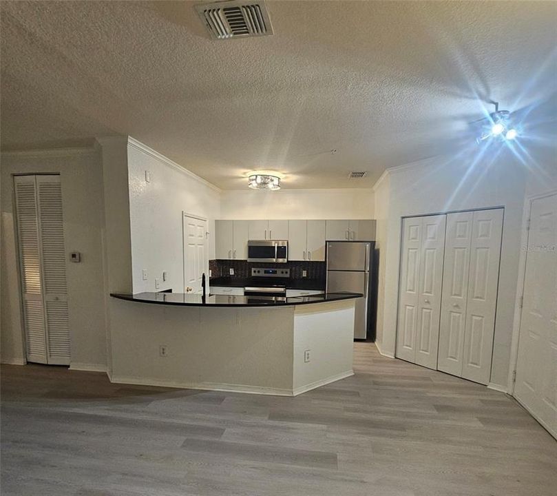 В аренду: $1,950 (2 спален, 2 ванн, 1174 Квадратных фут)