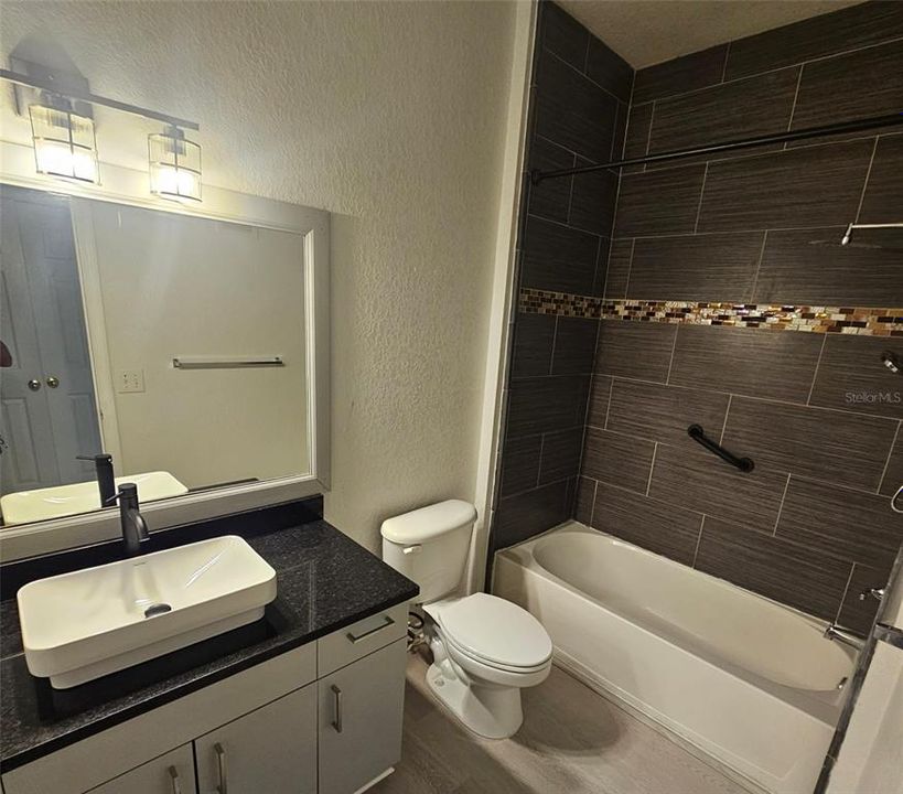В аренду: $1,950 (2 спален, 2 ванн, 1174 Квадратных фут)