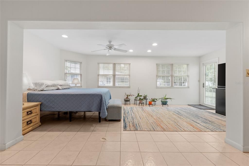 En Venta: $725,000 (3 camas, 2 baños, 2374 Pies cuadrados)