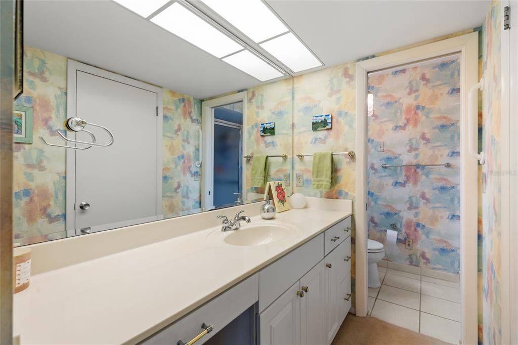 En Venta: $725,000 (3 camas, 2 baños, 2374 Pies cuadrados)