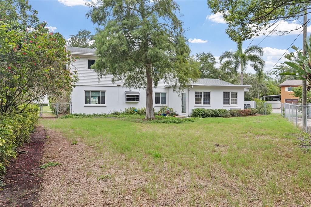 En Venta: $725,000 (3 camas, 2 baños, 2374 Pies cuadrados)