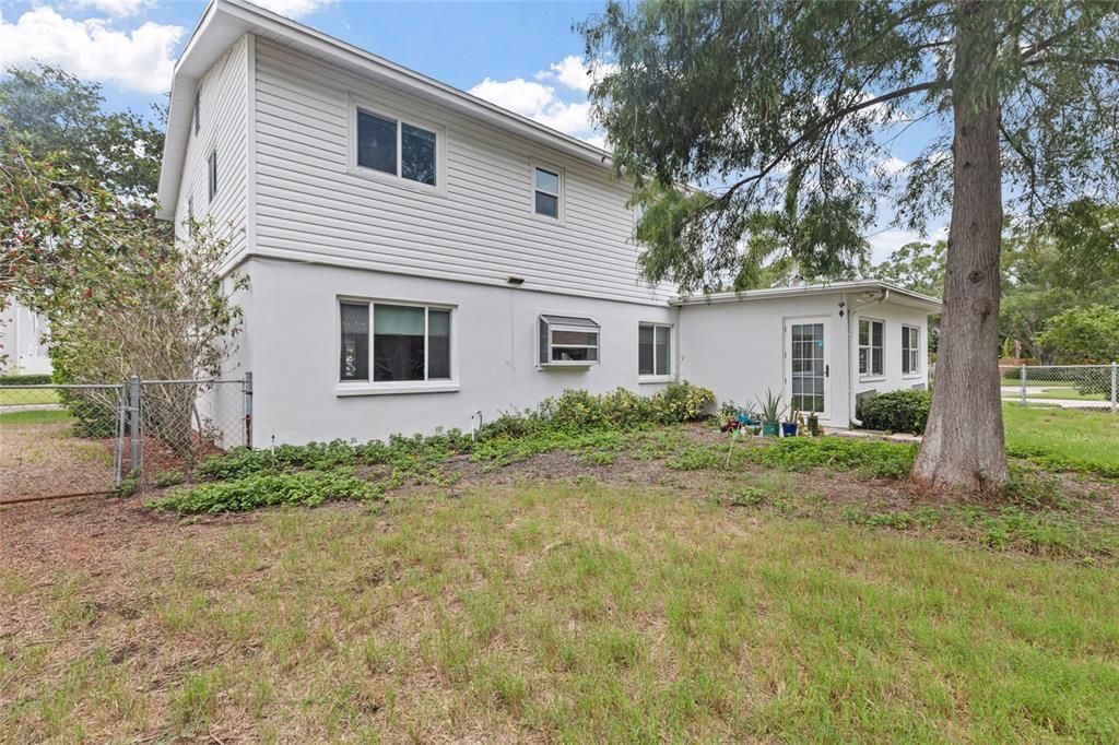 En Venta: $725,000 (3 camas, 2 baños, 2374 Pies cuadrados)