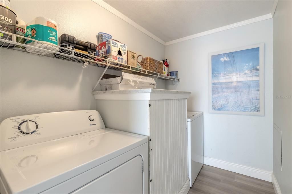 For Sale: $489,000 (2 beds, 2 baths, 888 Square Feet)