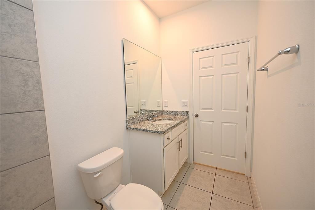 В аренду: $1,800 (3 спален, 2 ванн, 1350 Квадратных фут)