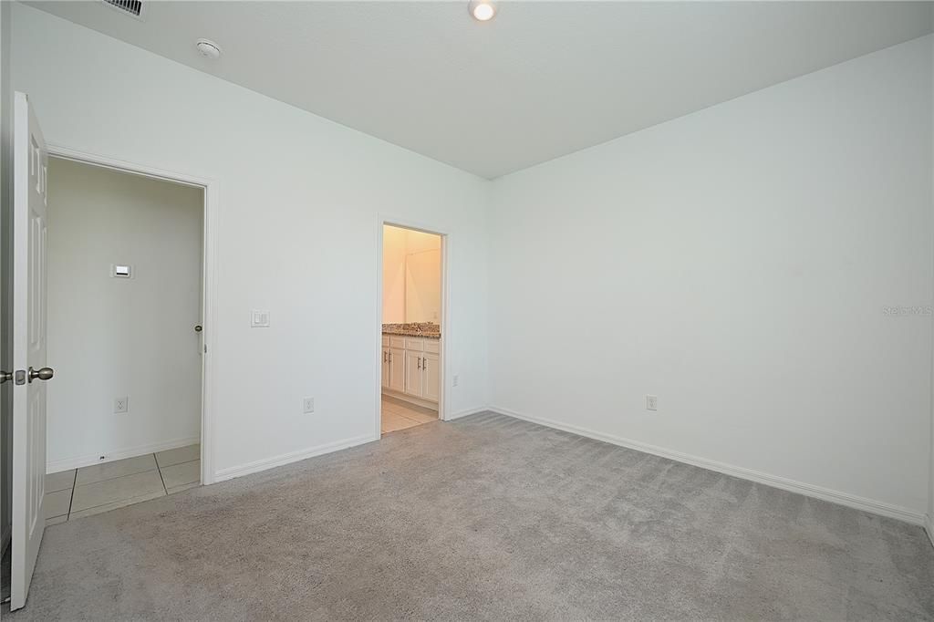 В аренду: $1,800 (3 спален, 2 ванн, 1350 Квадратных фут)