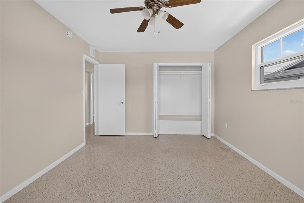 В аренду: $1,850 (2 спален, 2 ванн, 1266 Квадратных фут)