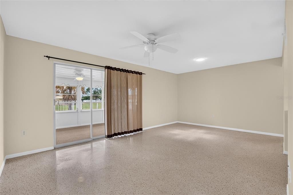 В аренду: $1,850 (2 спален, 2 ванн, 1266 Квадратных фут)