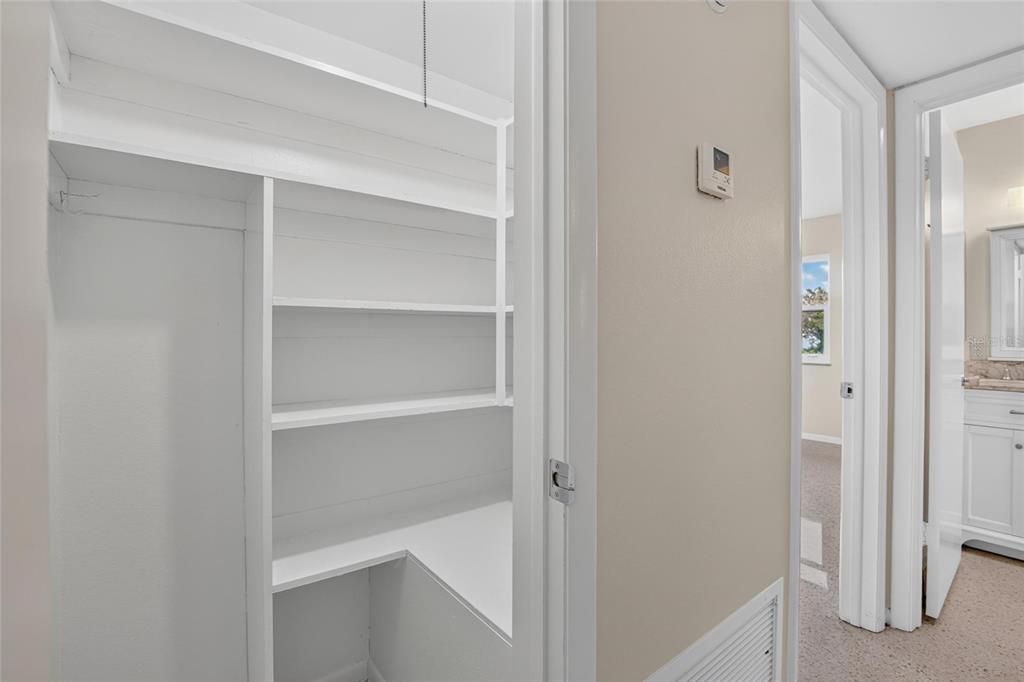 В аренду: $1,850 (2 спален, 2 ванн, 1266 Квадратных фут)