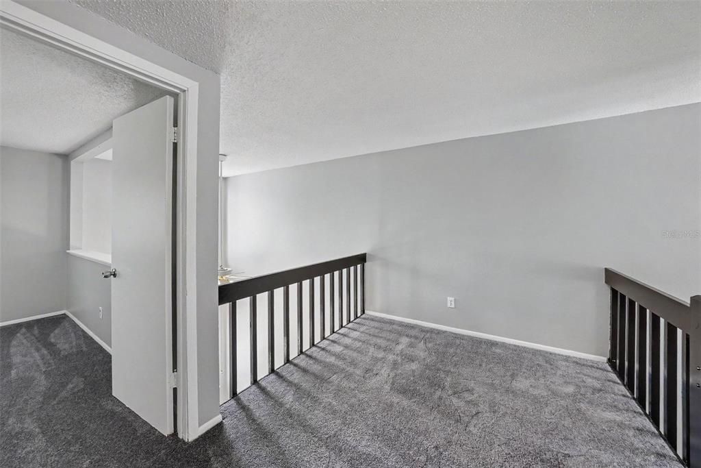 На продажу: $184,900 (2 спален, 1 ванн, 1096 Квадратных фут)