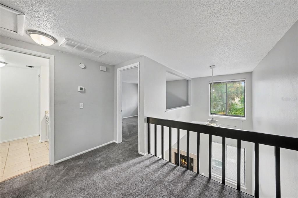 На продажу: $184,900 (2 спален, 1 ванн, 1096 Квадратных фут)