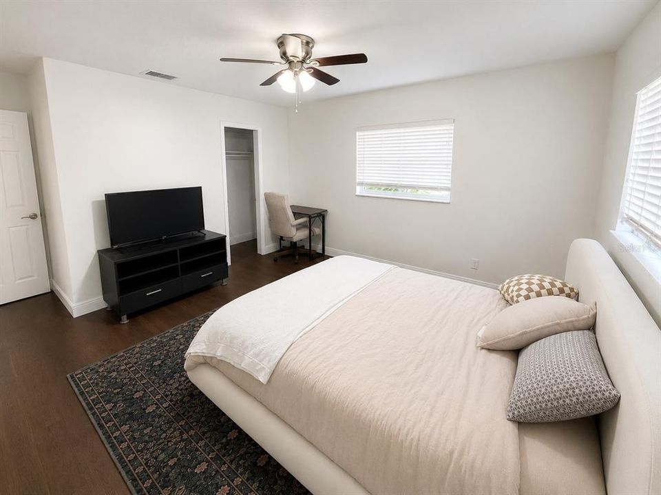 For Rent: $4,000 (4 beds, 2 baths, 1405 Square Feet)