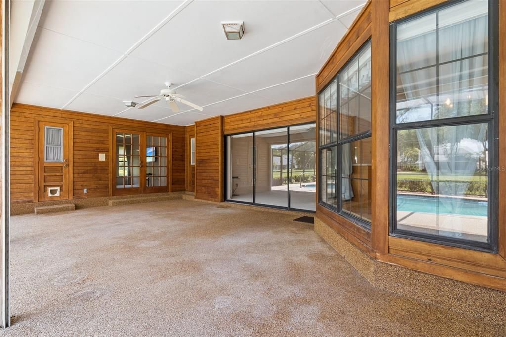 En Venta: $549,900 (4 camas, 3 baños, 3000 Pies cuadrados)