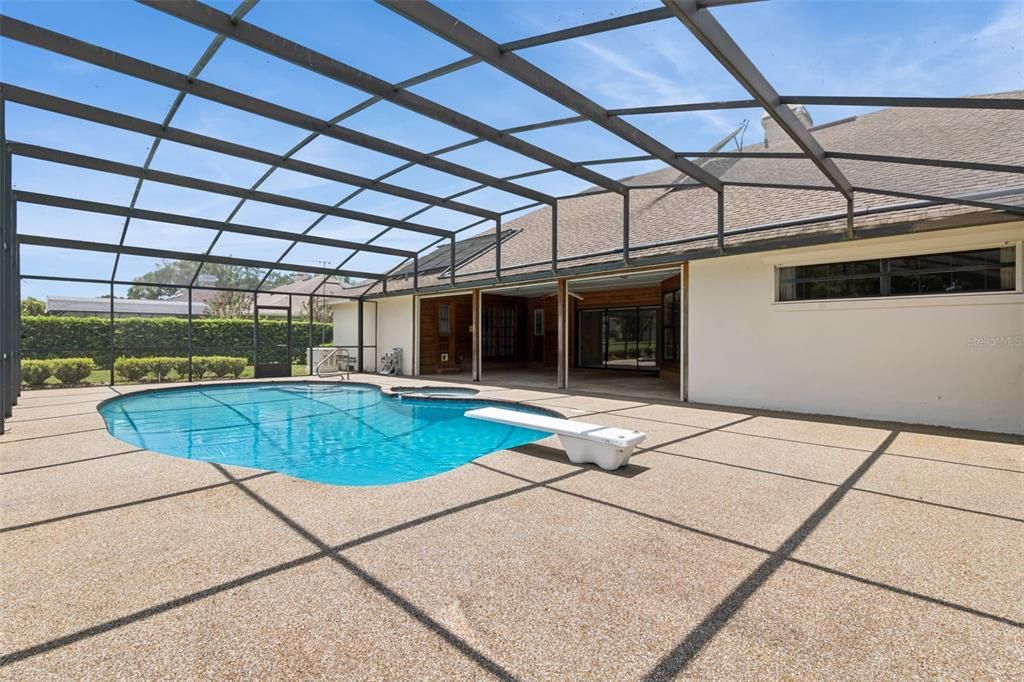 En Venta: $549,900 (4 camas, 3 baños, 3000 Pies cuadrados)