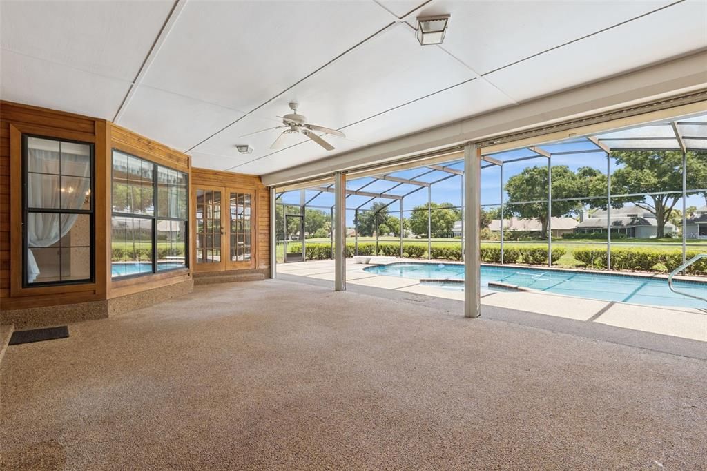 En Venta: $549,900 (4 camas, 3 baños, 3000 Pies cuadrados)