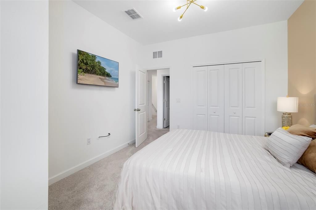 For Sale: $348,875 (3 beds, 2 baths, 1925 Square Feet)