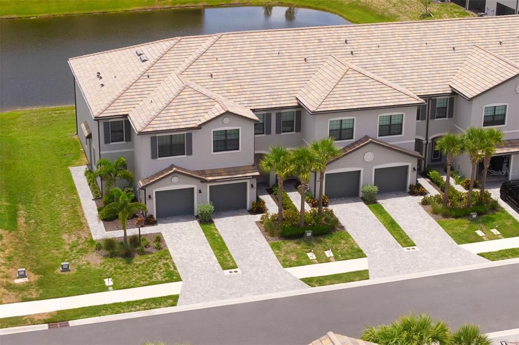 For Sale: $348,875 (3 beds, 2 baths, 1925 Square Feet)