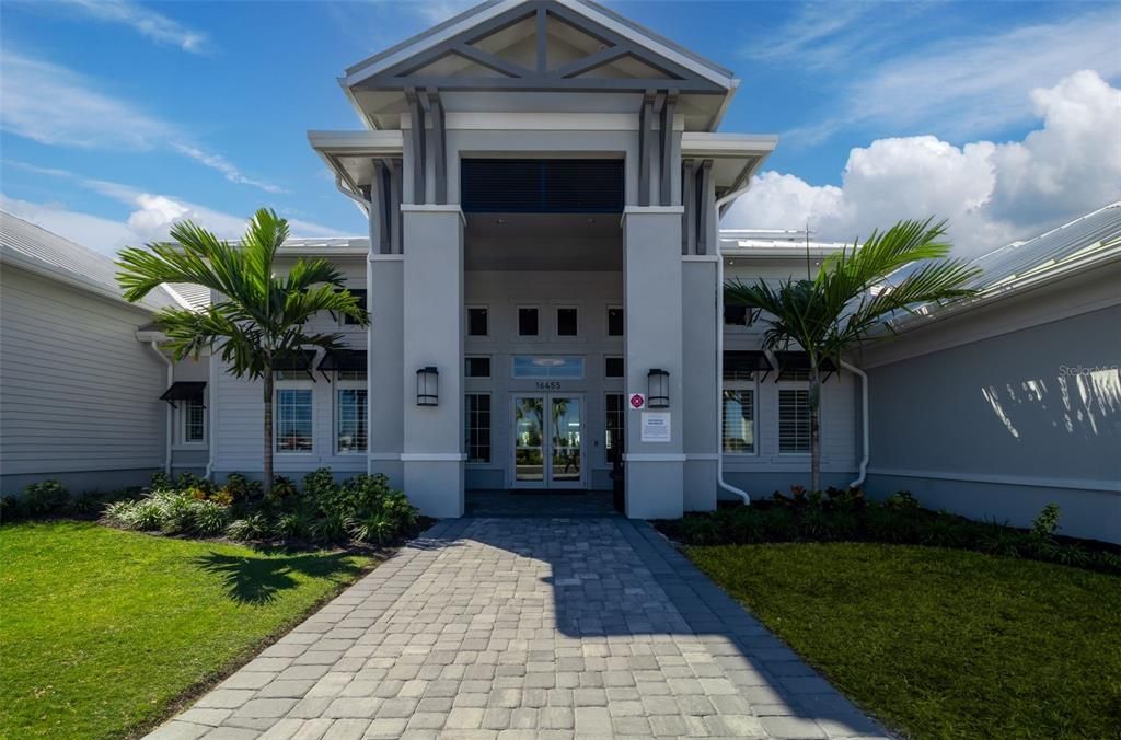For Sale: $348,875 (3 beds, 2 baths, 1925 Square Feet)