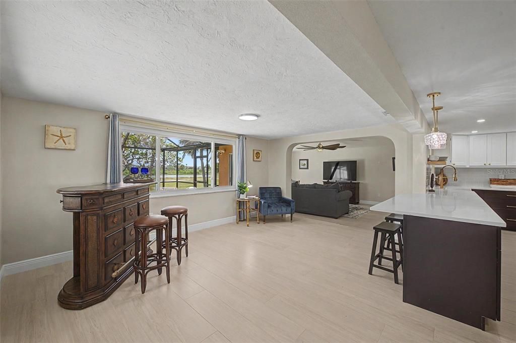 For Sale: $400,000 (2 beds, 2 baths, 1690 Square Feet)