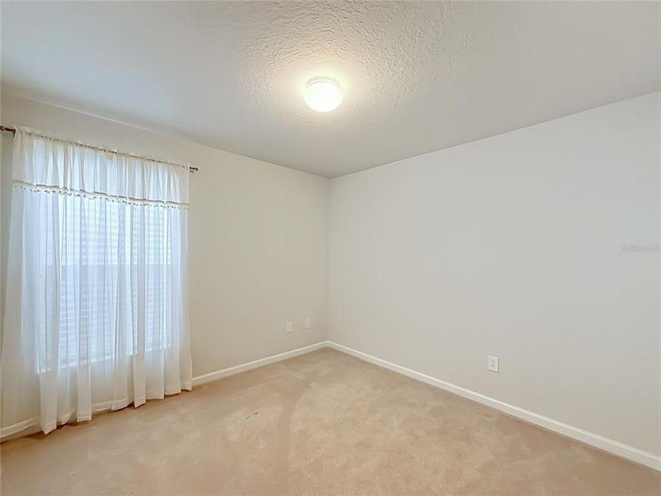 For Sale: $315,000 (4 beds, 2 baths, 1944 Square Feet)