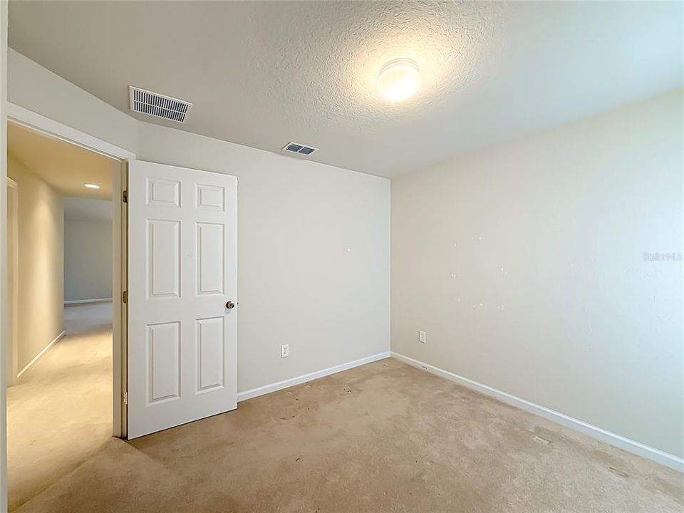For Sale: $315,000 (4 beds, 2 baths, 1944 Square Feet)