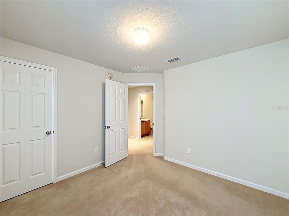 For Sale: $315,000 (4 beds, 2 baths, 1944 Square Feet)