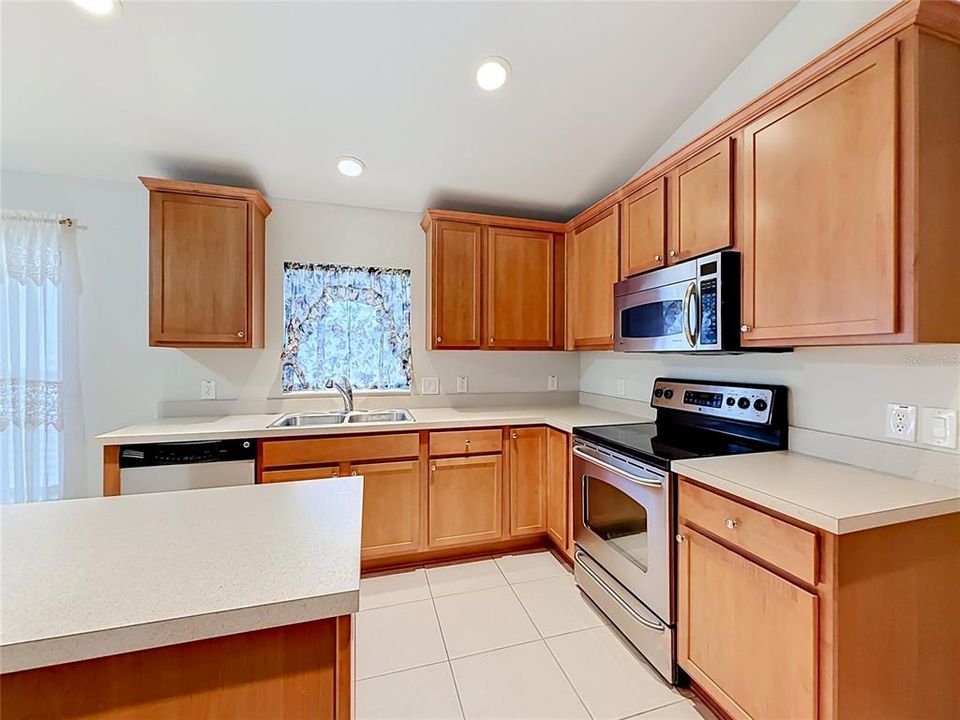 For Sale: $315,000 (4 beds, 2 baths, 1944 Square Feet)