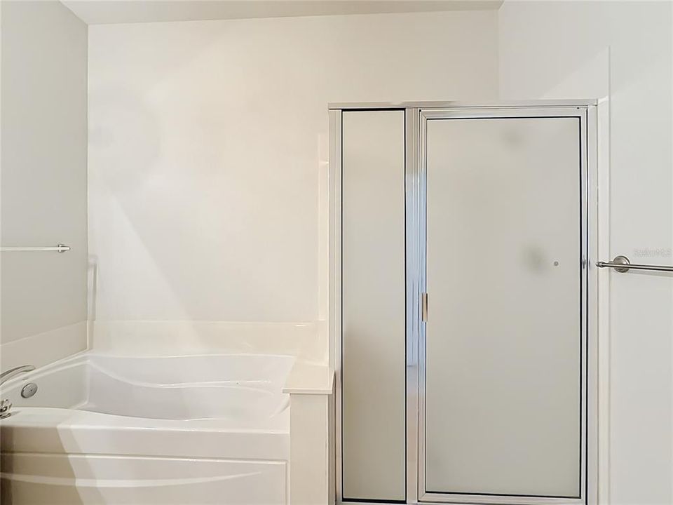 For Sale: $315,000 (4 beds, 2 baths, 1944 Square Feet)