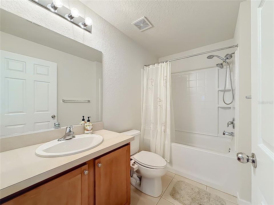 For Sale: $315,000 (4 beds, 2 baths, 1944 Square Feet)