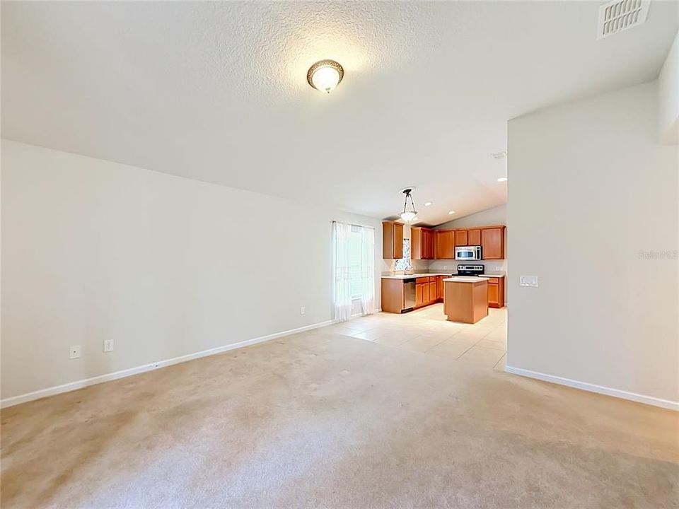 For Sale: $315,000 (4 beds, 2 baths, 1944 Square Feet)