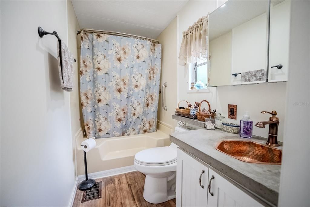 En Venta: $247,500 (3 camas, 2 baños, 1330 Pies cuadrados)