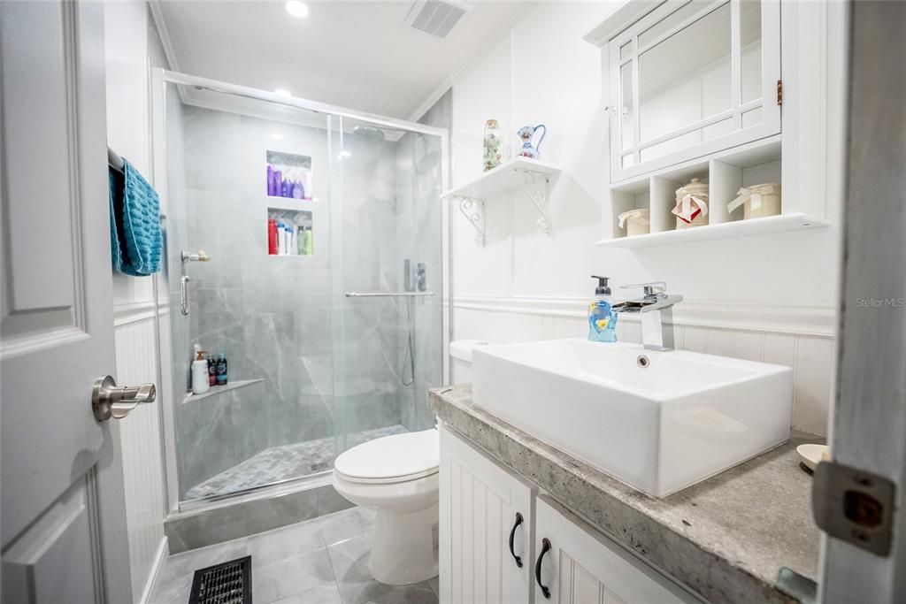 En Venta: $247,500 (3 camas, 2 baños, 1330 Pies cuadrados)
