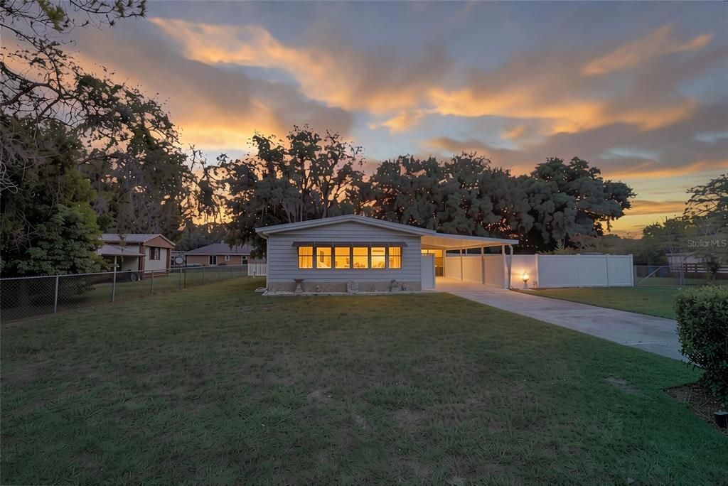 En Venta: $247,500 (3 camas, 2 baños, 1330 Pies cuadrados)