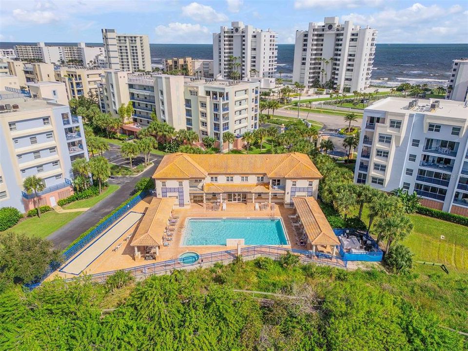 На продажу: $374,900 (2 спален, 2 ванн, 1389 Квадратных фут)