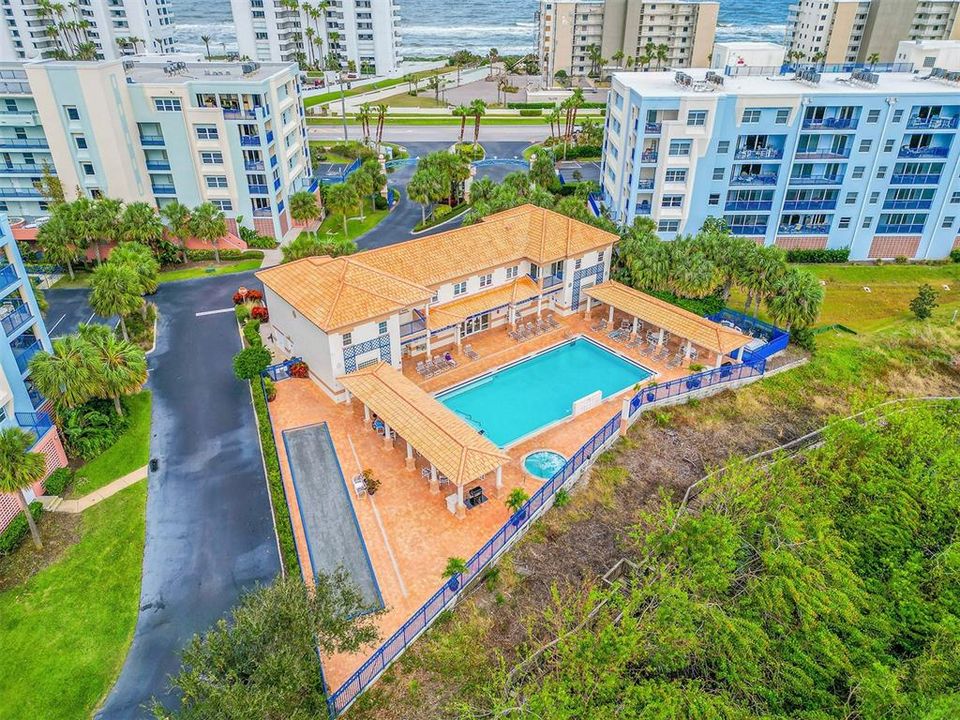 На продажу: $374,900 (2 спален, 2 ванн, 1389 Квадратных фут)