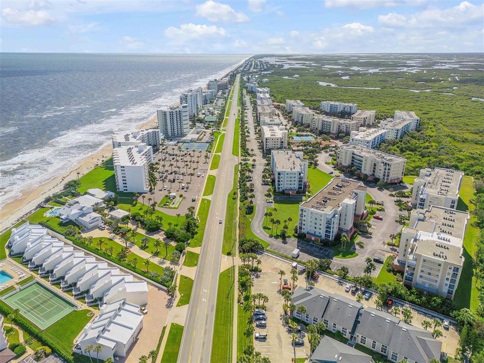 На продажу: $374,900 (2 спален, 2 ванн, 1389 Квадратных фут)