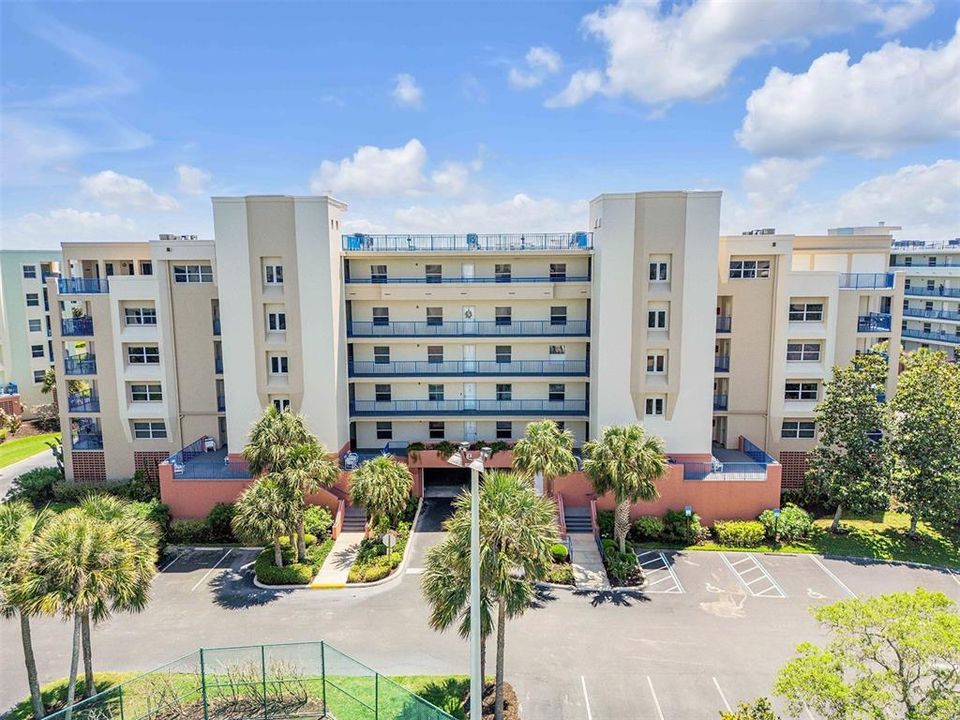 На продажу: $374,900 (2 спален, 2 ванн, 1389 Квадратных фут)