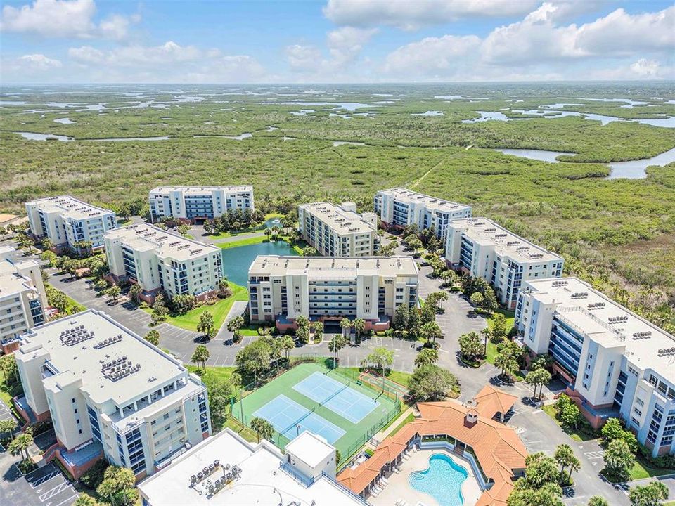 На продажу: $374,900 (2 спален, 2 ванн, 1389 Квадратных фут)