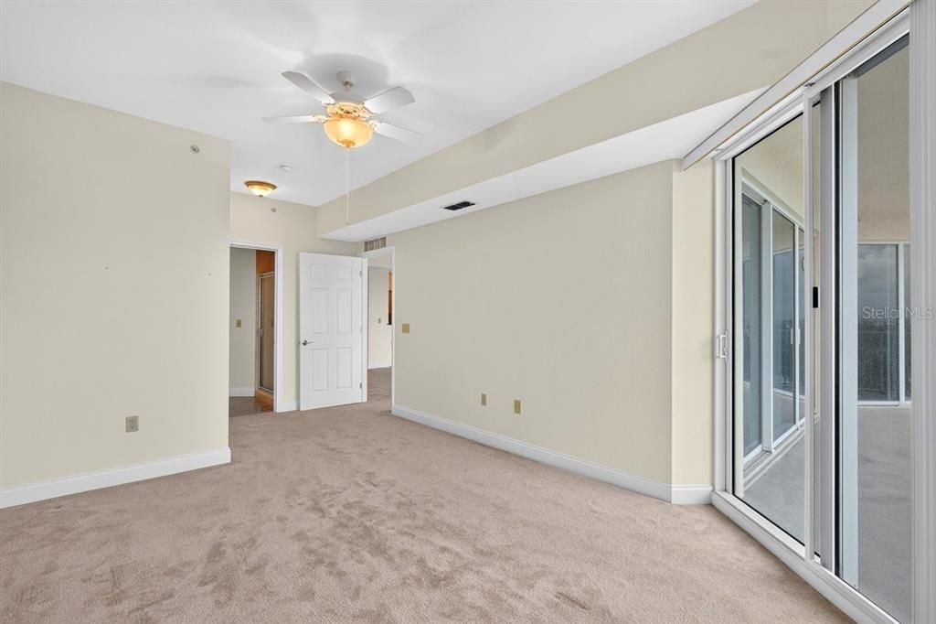 На продажу: $299,900 (2 спален, 2 ванн, 1615 Квадратных фут)