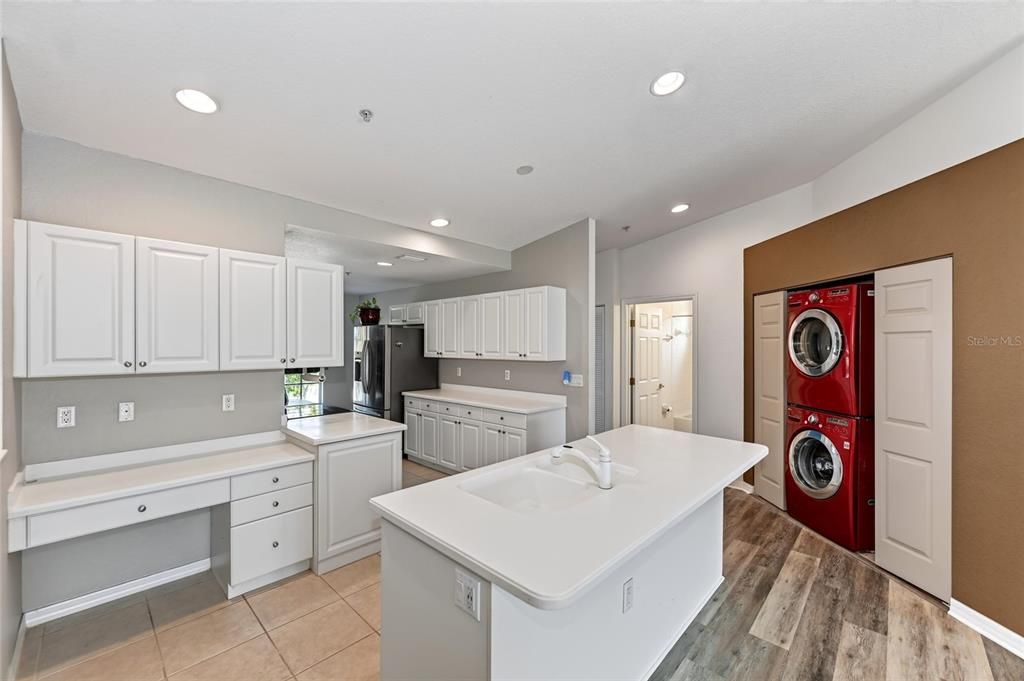 For Sale: $250,000 (2 beds, 2 baths, 1368 Square Feet)
