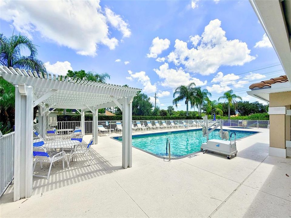 For Sale: $250,000 (2 beds, 2 baths, 1368 Square Feet)