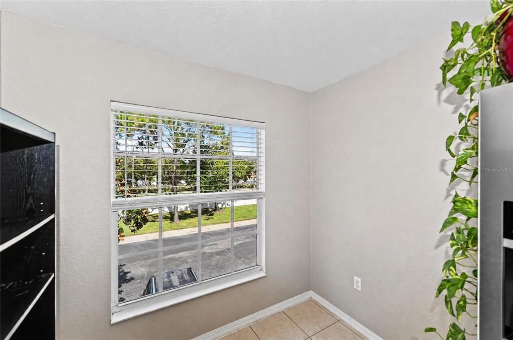 For Sale: $250,000 (2 beds, 2 baths, 1368 Square Feet)