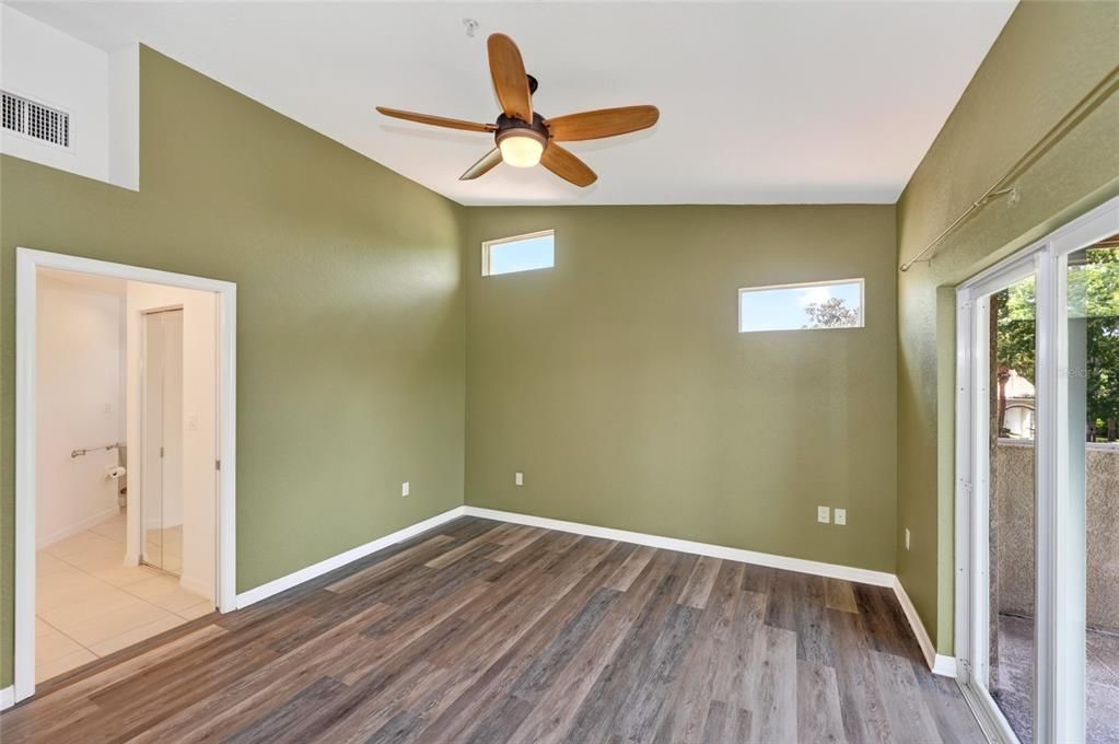 For Sale: $250,000 (2 beds, 2 baths, 1368 Square Feet)