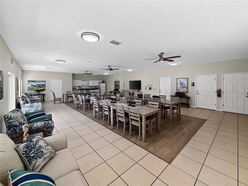 For Sale: $250,000 (2 beds, 2 baths, 1368 Square Feet)
