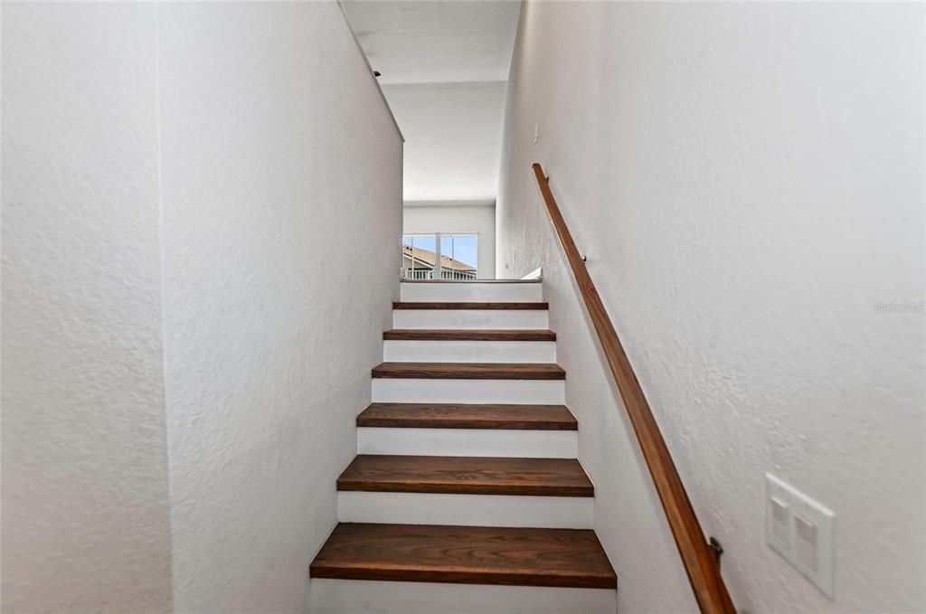 For Sale: $250,000 (2 beds, 2 baths, 1368 Square Feet)