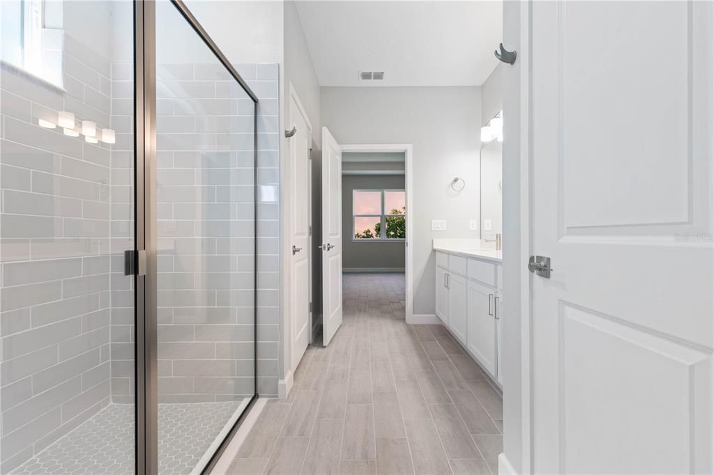En Venta: $459,000 (4 camas, 3 baños, 2306 Pies cuadrados)