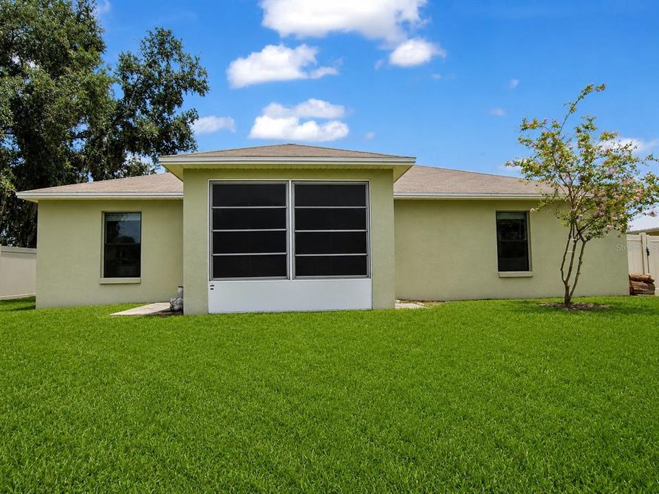 En Venta: $289,000 (4 camas, 2 baños, 1608 Pies cuadrados)