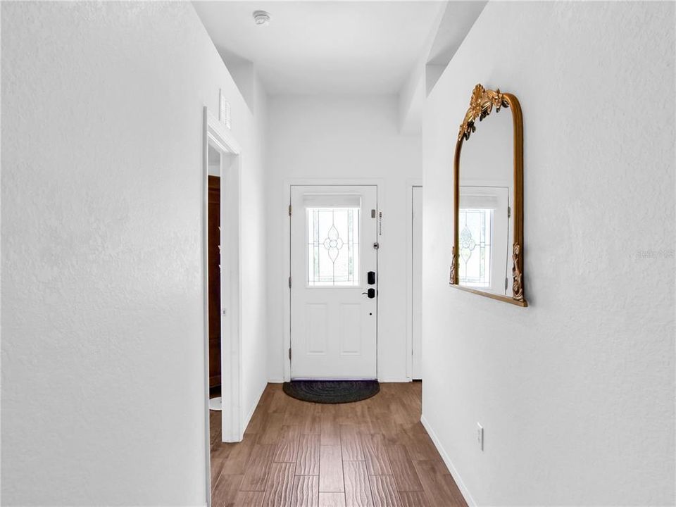 En Venta: $289,000 (4 camas, 2 baños, 1608 Pies cuadrados)