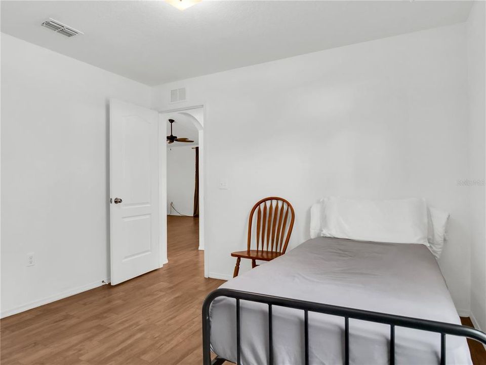 En Venta: $289,000 (4 camas, 2 baños, 1608 Pies cuadrados)