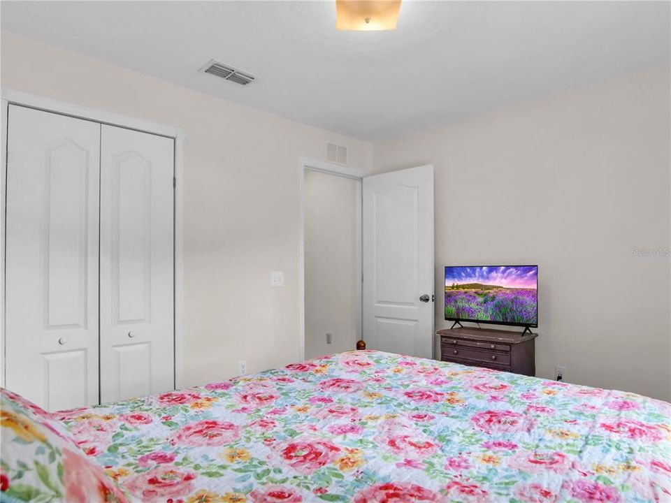 En Venta: $289,000 (4 camas, 2 baños, 1608 Pies cuadrados)