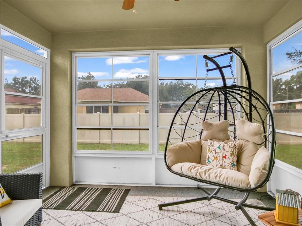 En Venta: $289,000 (4 camas, 2 baños, 1608 Pies cuadrados)